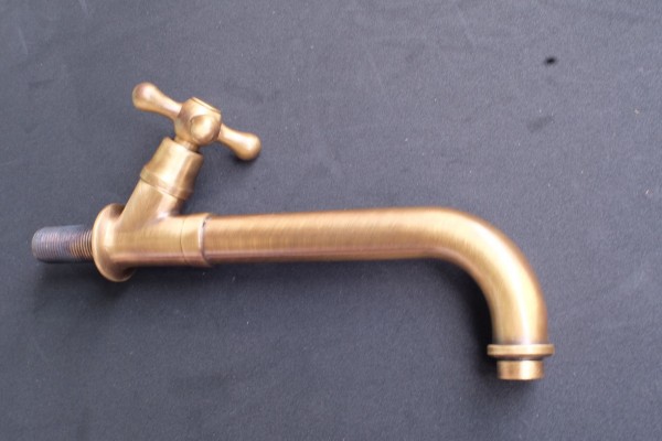 Messing-Wasserhahn No 40 - Lange Ausführung - II. Wahl